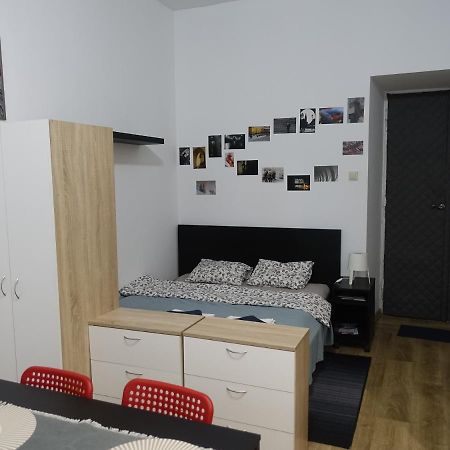 Umbrella Guest Rooms Cracovia Esterno foto
