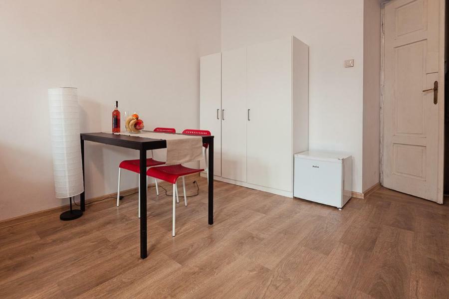 Umbrella Guest Rooms Cracovia Esterno foto